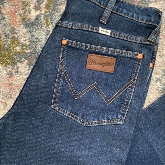 Wrangler Wanderer High Rise Indigo Denim Jeans - Picture 2 of 4